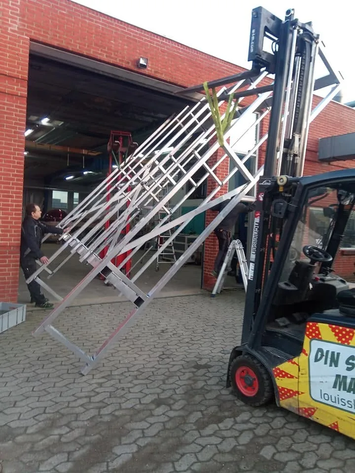 Specialfremstillet aluminiumskonstruktion